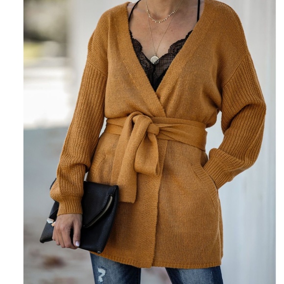 NOEL Pocketed Cardigan - Picture 3 of 7